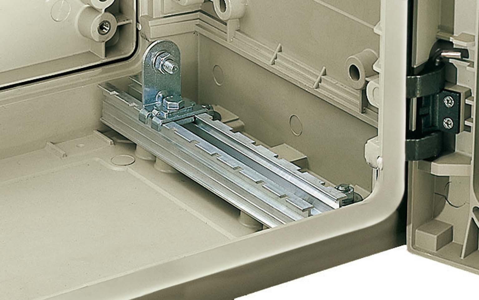https://tedi24.pro/itcmedia/images/20190424/NSYDPLA3_SCHNEIDERELECTRIC_4.jpeg Image Description for https://tedi24.pro/itcmedia/images/20190424/NSYDPLA3_SCHNEIDERELECTRIC_4.jpeg