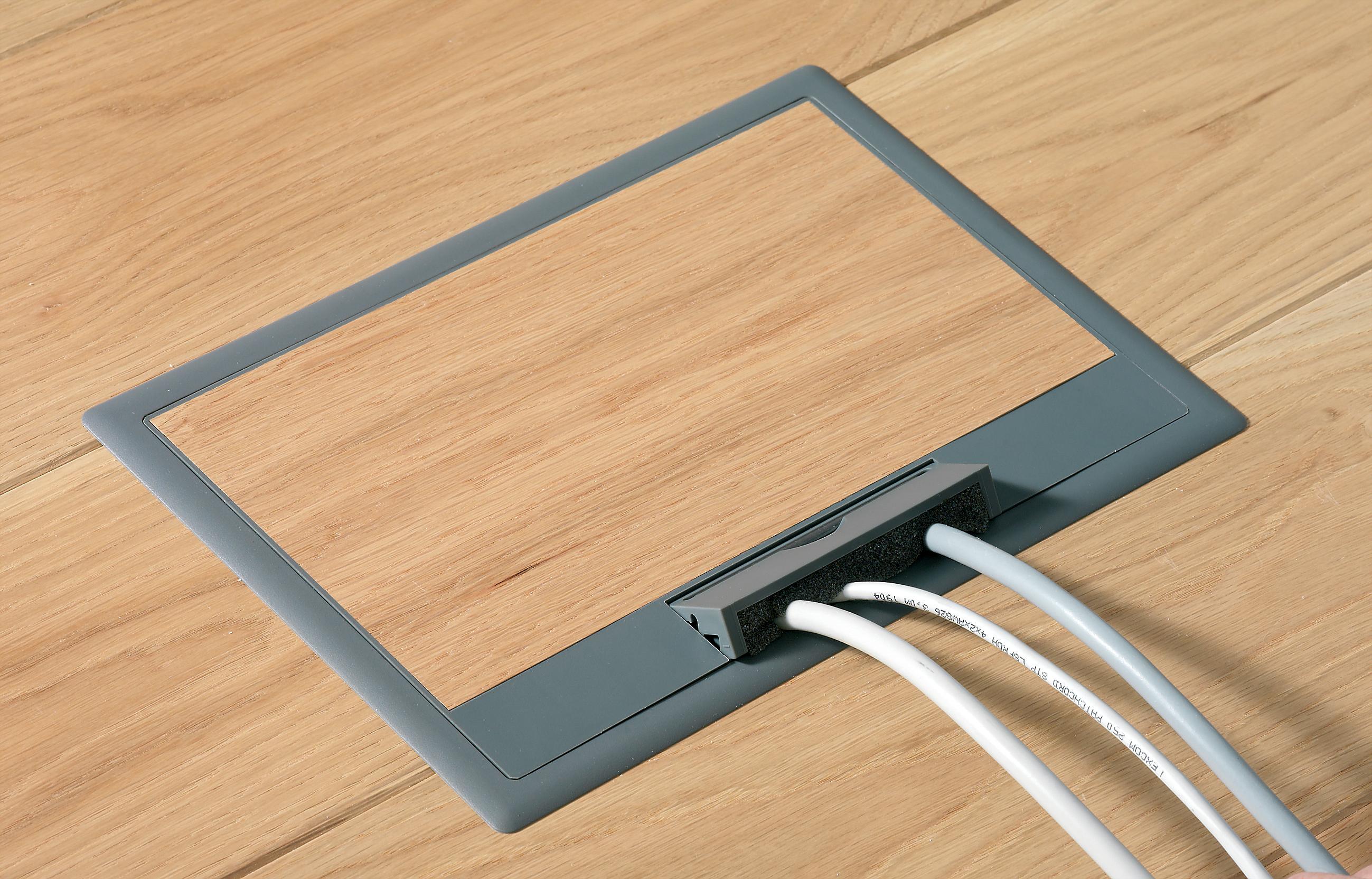 https://tedi24.pro/itcmedia/images/20190425/ISM50636_SCHNEIDERELECTRIC_6.jpeg Image Description for https://tedi24.pro/itcmedia/images/20190425/ISM50636_SCHNEIDERELECTRIC_6.jpeg