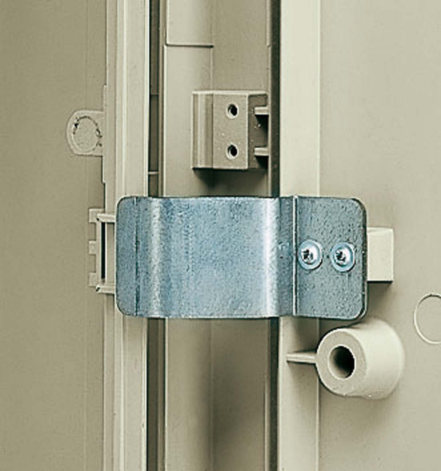 Image Description for https://tedi24.pro/itcmedia/images/20190425/NSYPLAZT7104_SCHNEIDERELECTRIC_1.jpeg