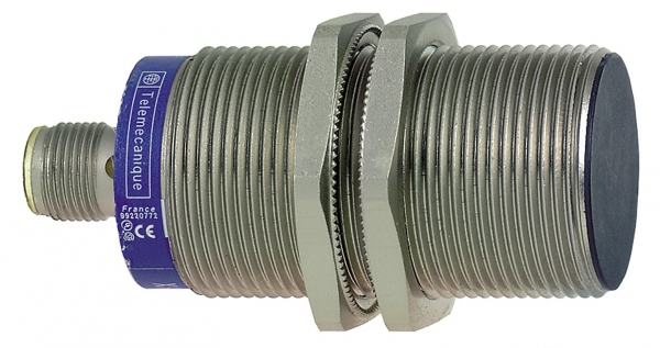 Image Description for https://tedi24.pro/itcmedia/images/20190425/XS530BLNAM12_SCHNEIDERELECTRIC_3.jpg
