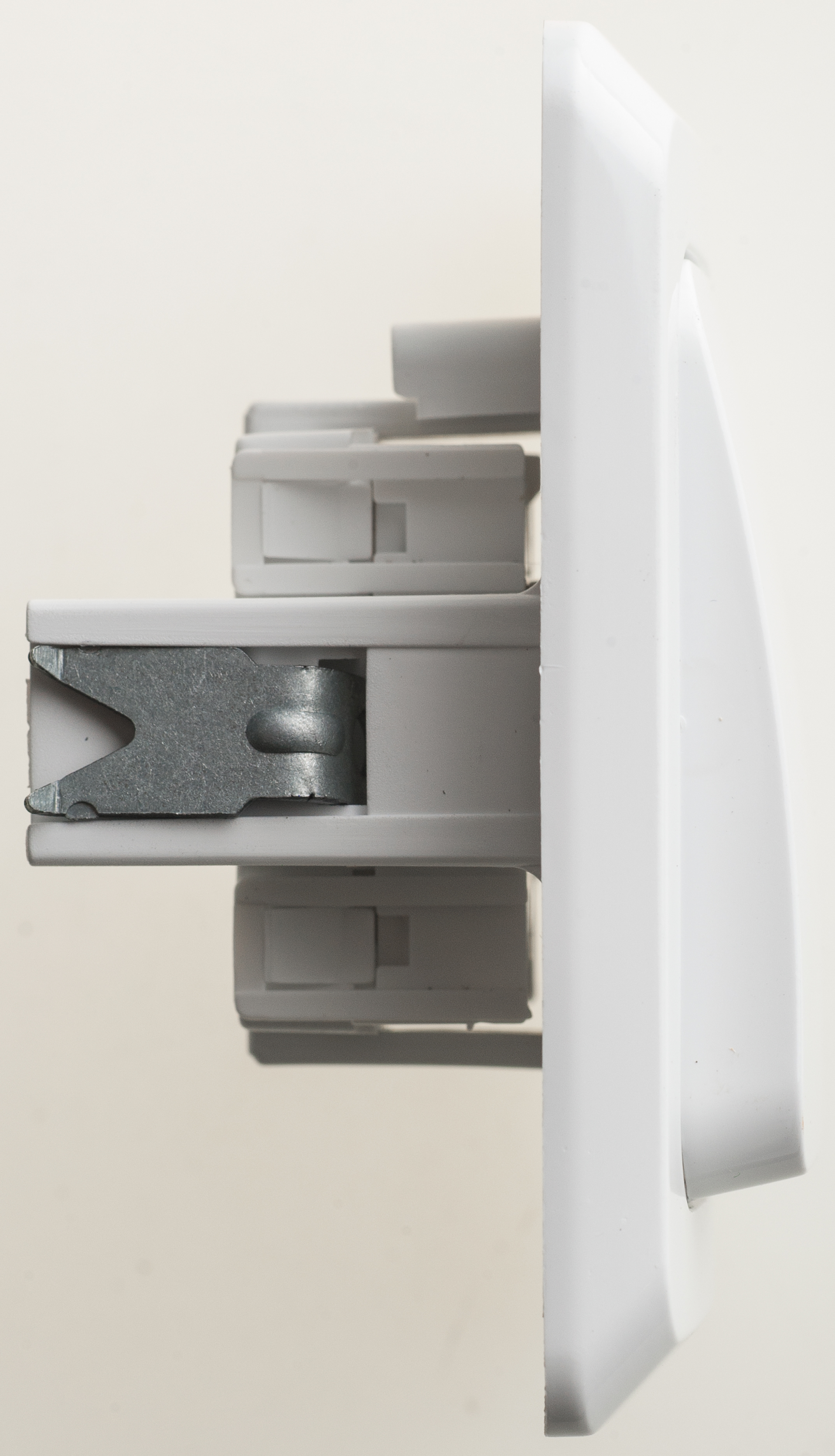Image Description for https://tedi24.pro/itcmedia/images/20190426/BC10004B_SCHNEIDERELECTRIC_3.jpeg