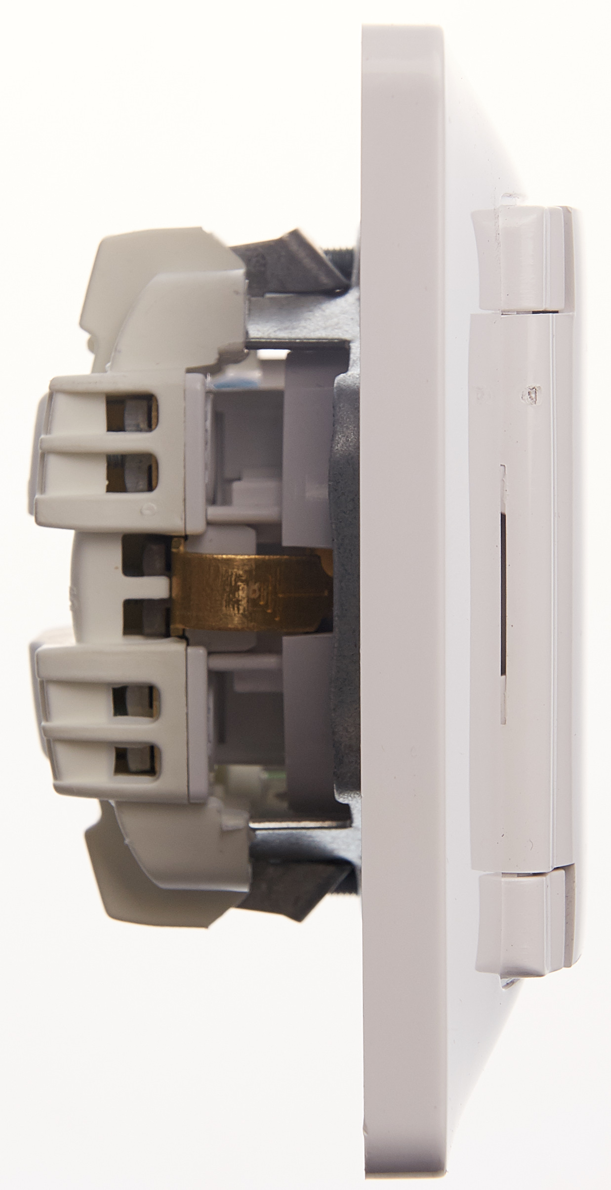 Image Description for https://tedi24.pro/itcmedia/images/20190426/GSL000146_SCHNEIDERELECTRIC_5.jpeg