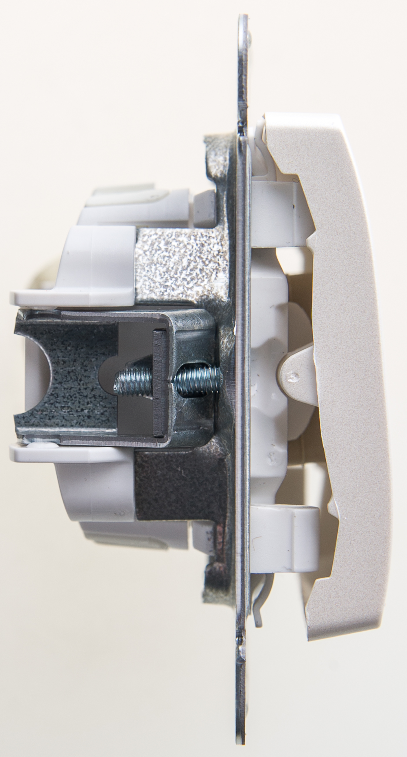 https://tedi24.pro/itcmedia/images/20190426/GSL000611_SCHNEIDERELECTRIC_4.jpeg Image Description for https://tedi24.pro/itcmedia/images/20190426/GSL000611_SCHNEIDERELECTRIC_4.jpeg