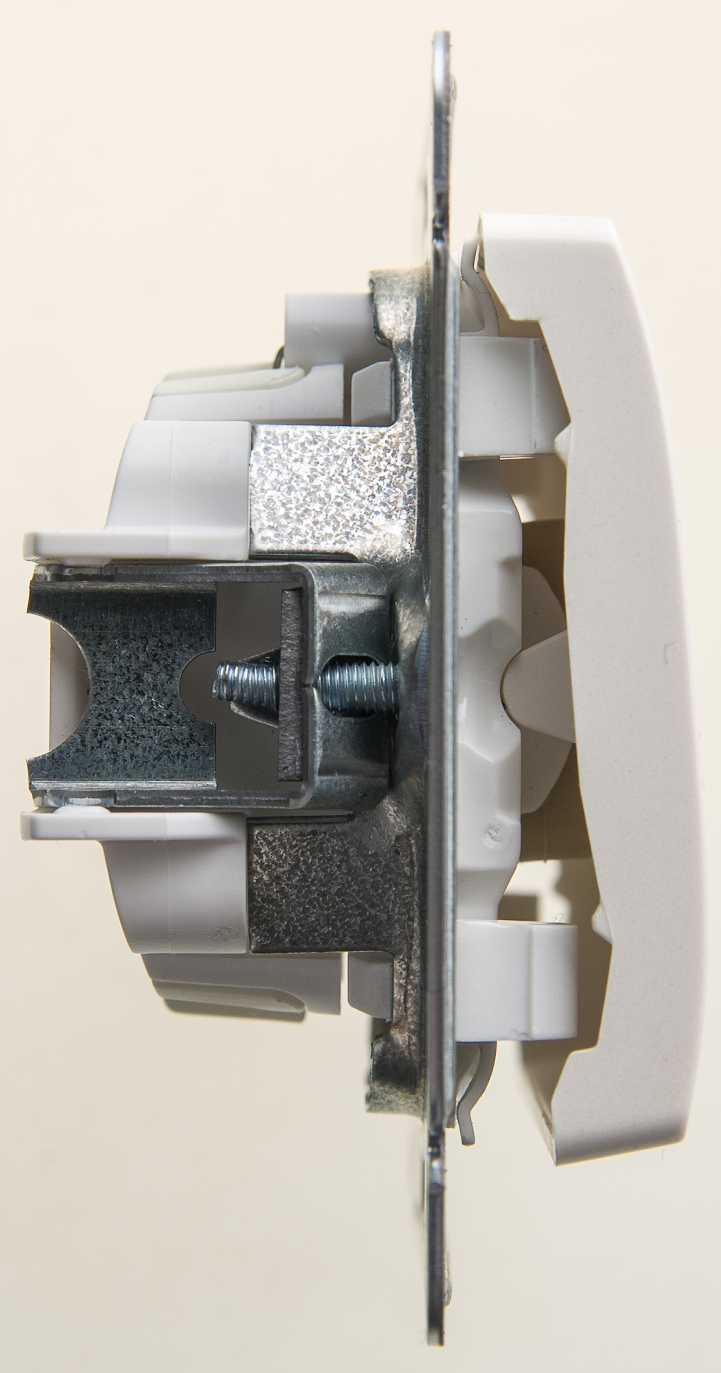https://tedi24.pro/itcmedia/images/20190426/GSL000613_SCHNEIDERELECTRIC_4.jpeg Image Description for https://tedi24.pro/itcmedia/images/20190426/GSL000613_SCHNEIDERELECTRIC_4.jpeg