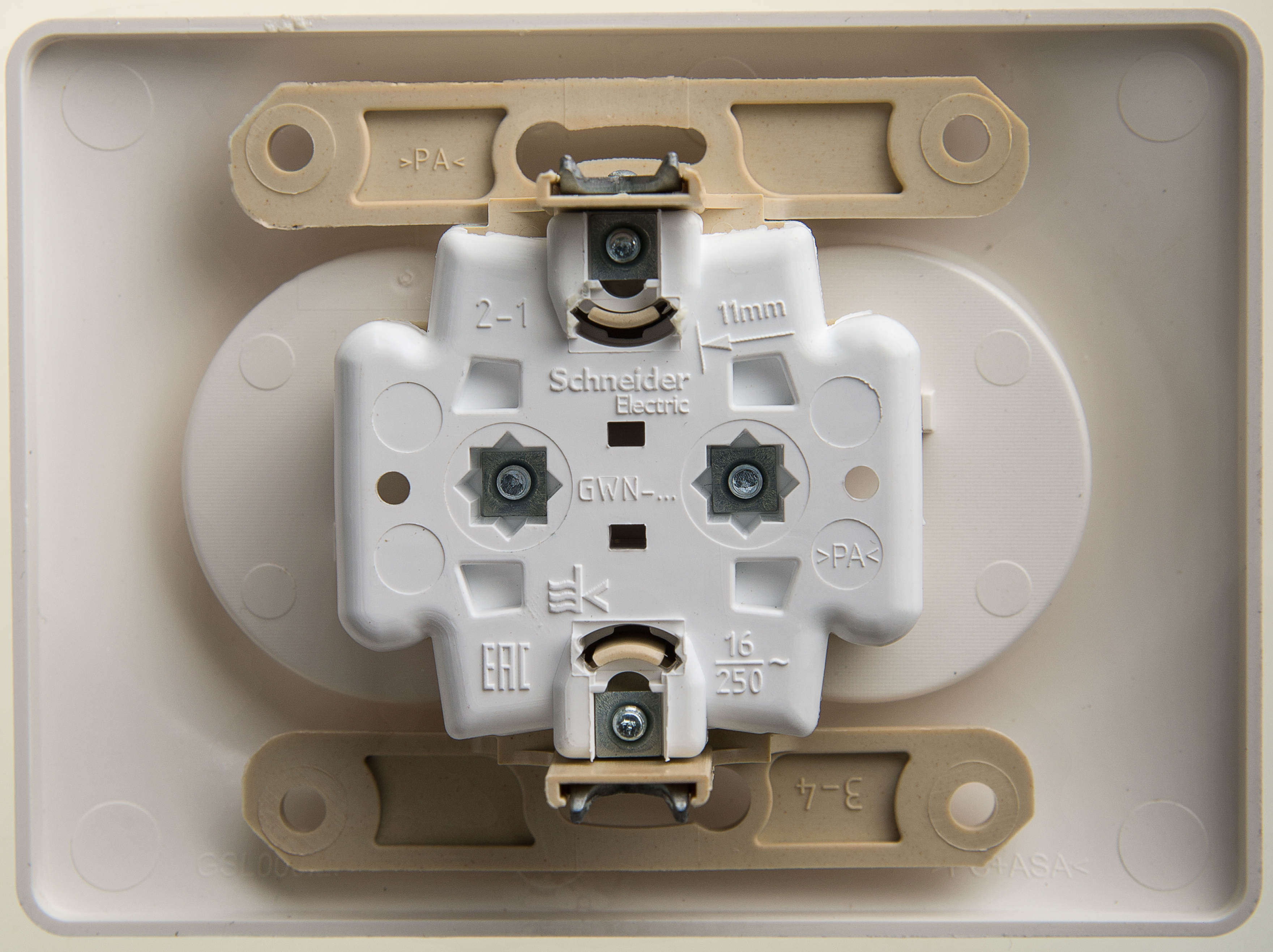 https://tedi24.pro/itcmedia/images/20190426/GSL000620_SCHNEIDERELECTRIC_2.jpeg Image Description for https://tedi24.pro/itcmedia/images/20190426/GSL000620_SCHNEIDERELECTRIC_2.jpeg