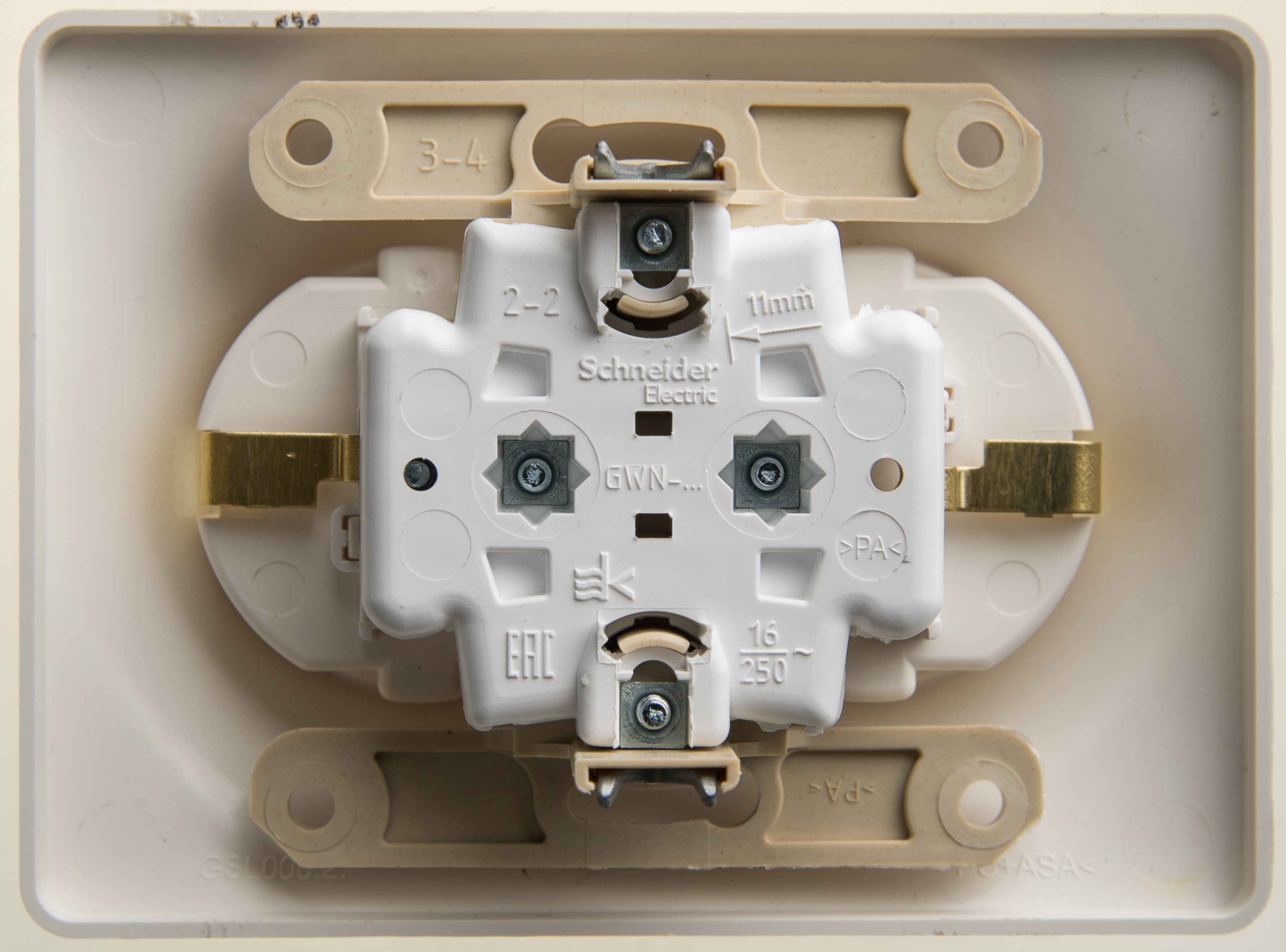 https://tedi24.pro/itcmedia/images/20190426/GSL000626_SCHNEIDERELECTRIC_2.jpeg Image Description for https://tedi24.pro/itcmedia/images/20190426/GSL000626_SCHNEIDERELECTRIC_2.jpeg