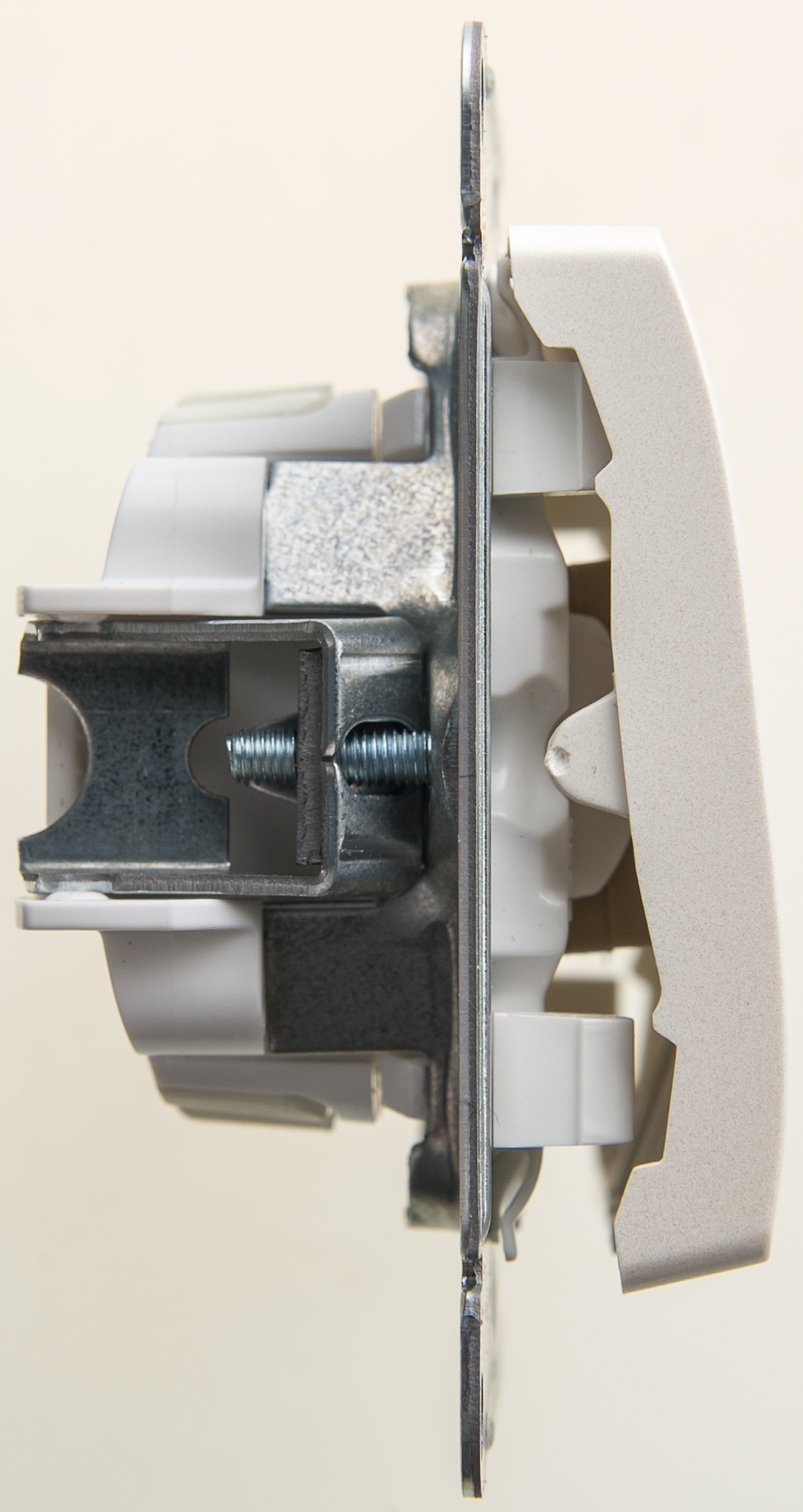 Image Description for https://tedi24.pro/itcmedia/images/20190426/GSL000631_SCHNEIDERELECTRIC_4.jpeg