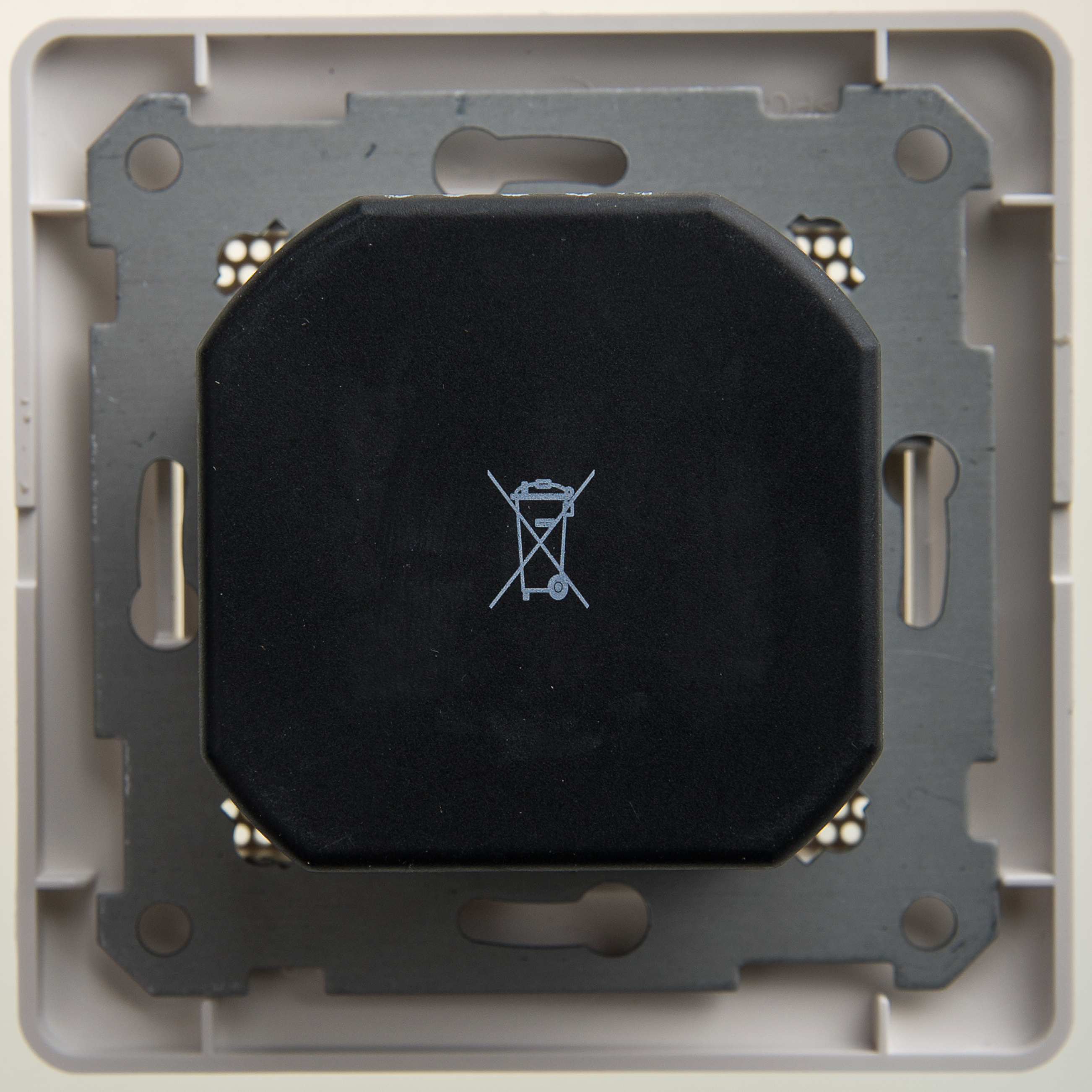 Image Description for https://tedi24.pro/itcmedia/images/20190426/GSL000638_SCHNEIDERELECTRIC_4.jpeg
