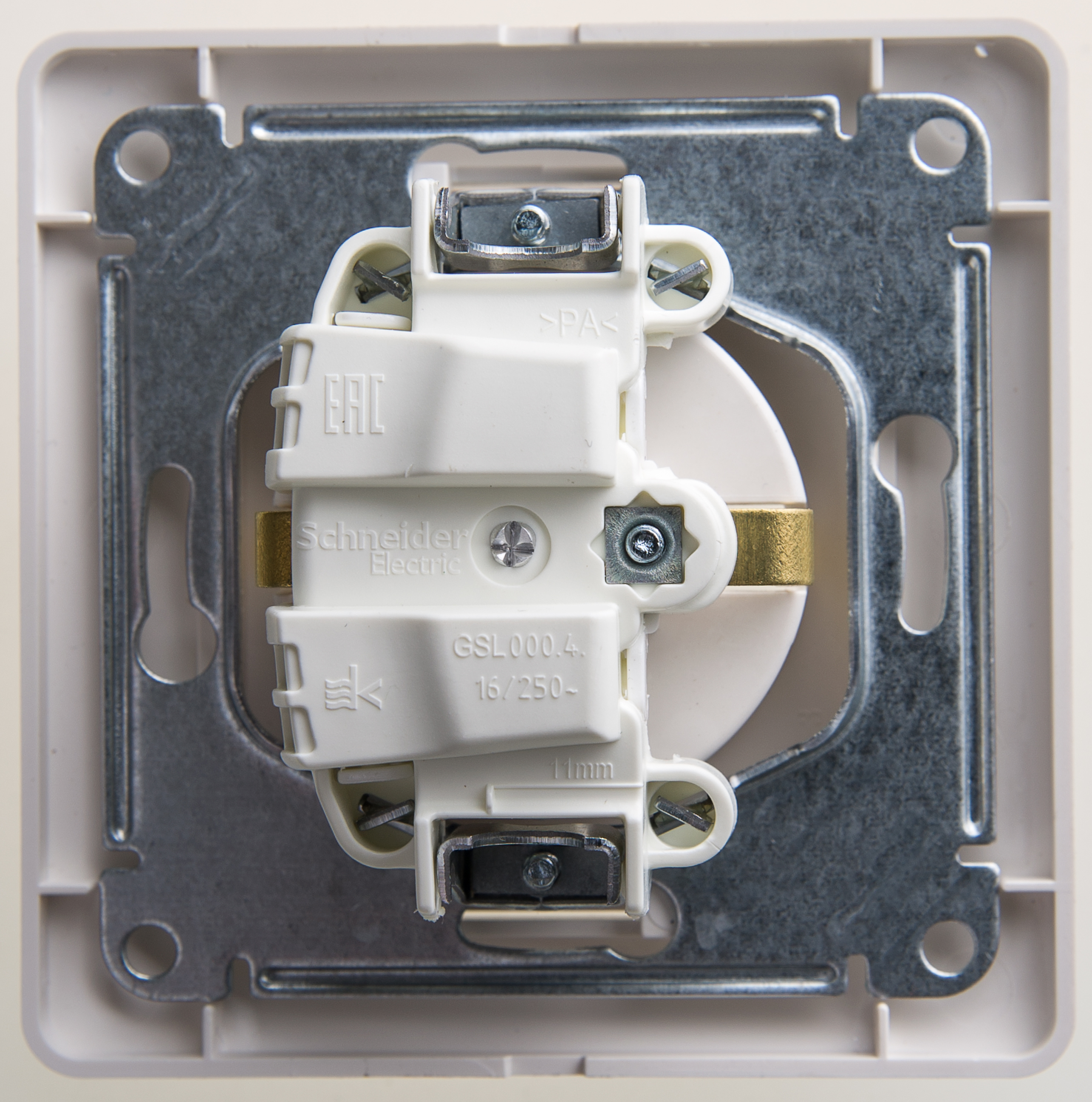 Image Description for https://tedi24.pro/itcmedia/images/20190426/GSL000642_SCHNEIDERELECTRIC_3.jpeg