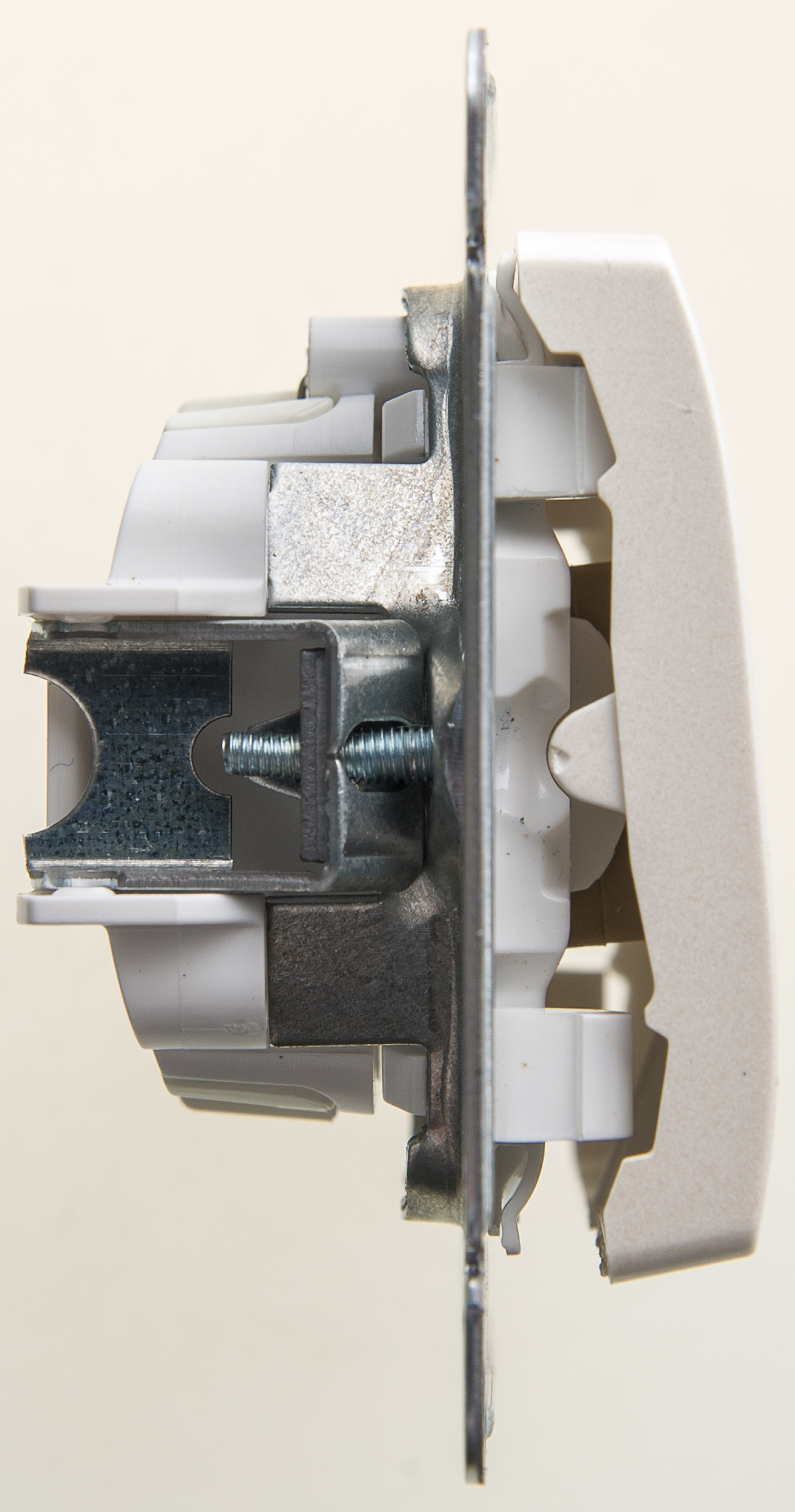 Image Description for https://tedi24.pro/itcmedia/images/20190426/GSL000653_SCHNEIDERELECTRIC_4.jpeg