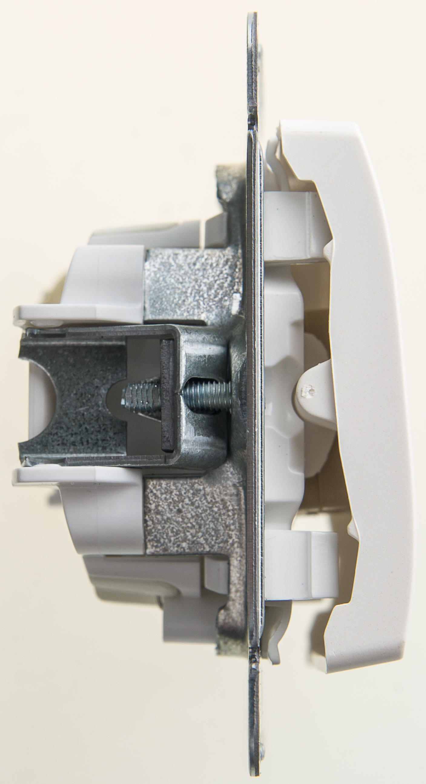 Image Description for https://tedi24.pro/itcmedia/images/20190426/GSL000663_SCHNEIDERELECTRIC_4.jpeg