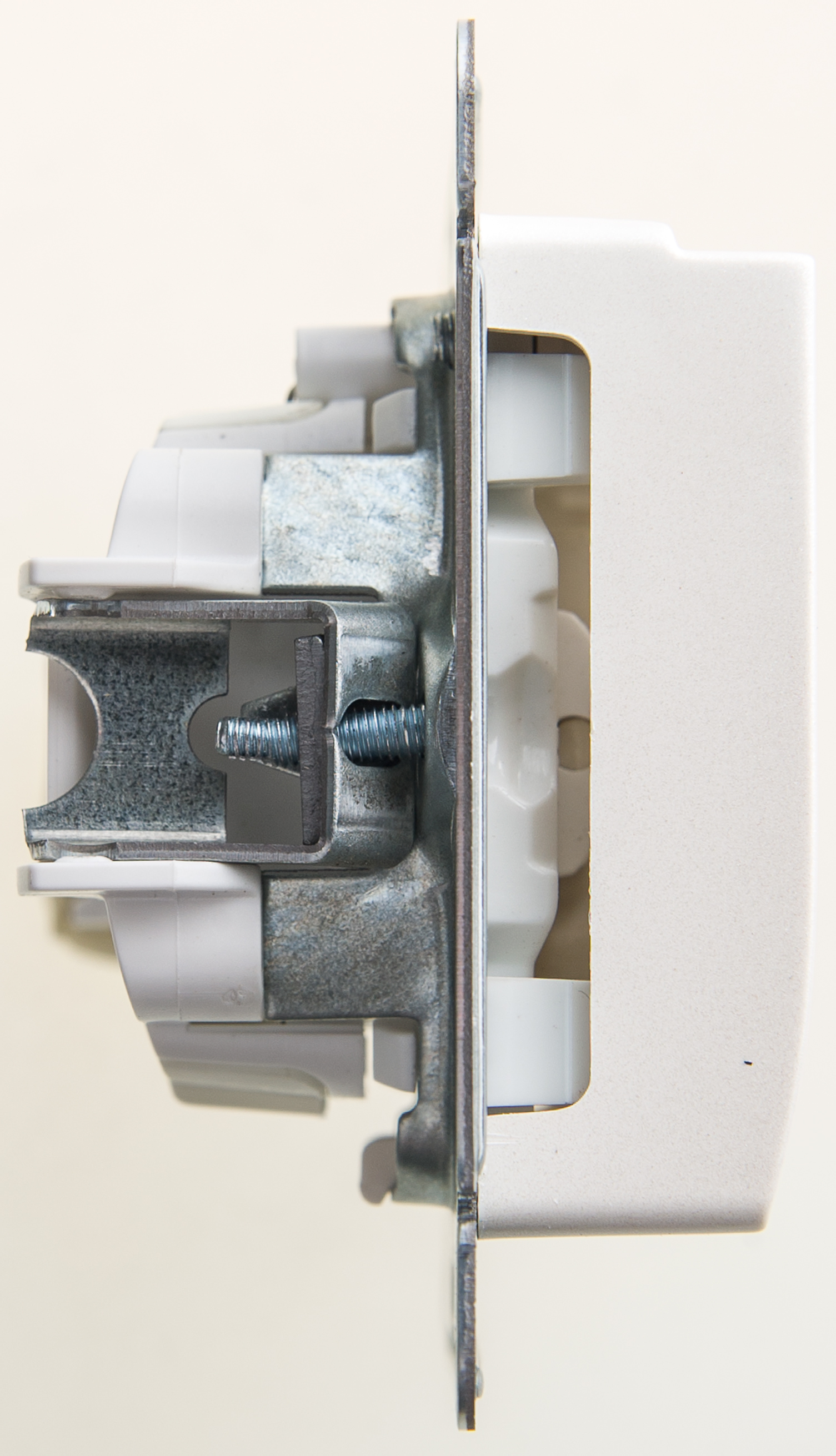 https://tedi24.pro/itcmedia/images/20190426/GSL000669_SCHNEIDERELECTRIC_4.jpeg Image Description for https://tedi24.pro/itcmedia/images/20190426/GSL000669_SCHNEIDERELECTRIC_4.jpeg