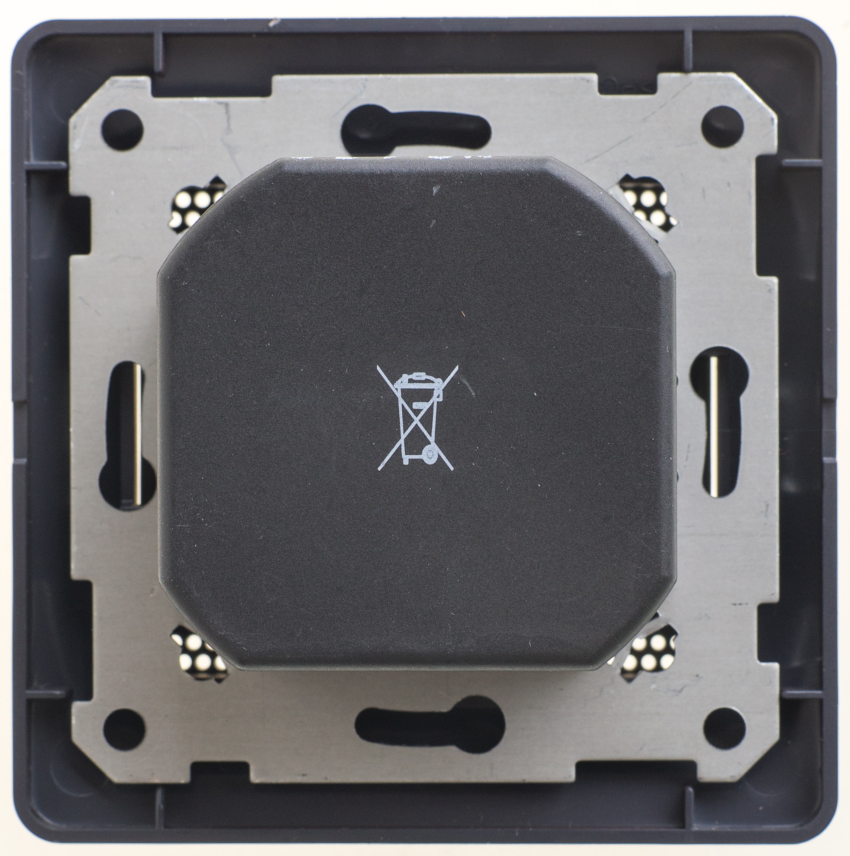 https://tedi24.pro/itcmedia/images/20190426/GSL000838_SCHNEIDERELECTRIC_4.jpeg Image Description for https://tedi24.pro/itcmedia/images/20190426/GSL000838_SCHNEIDERELECTRIC_4.jpeg