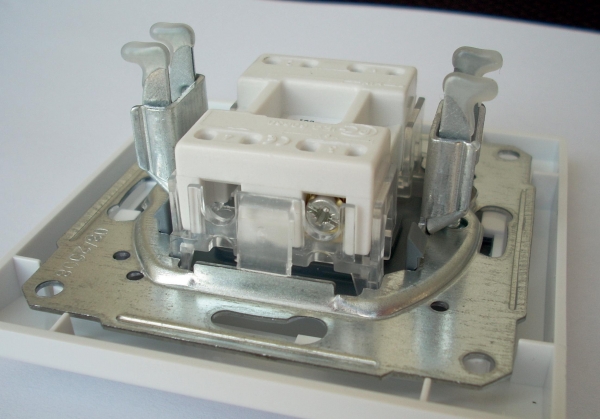 Image Description for https://tedi24.pro/itcmedia/images/20190426/MGU7892_SCHNEIDERELECTRIC_3.jpg