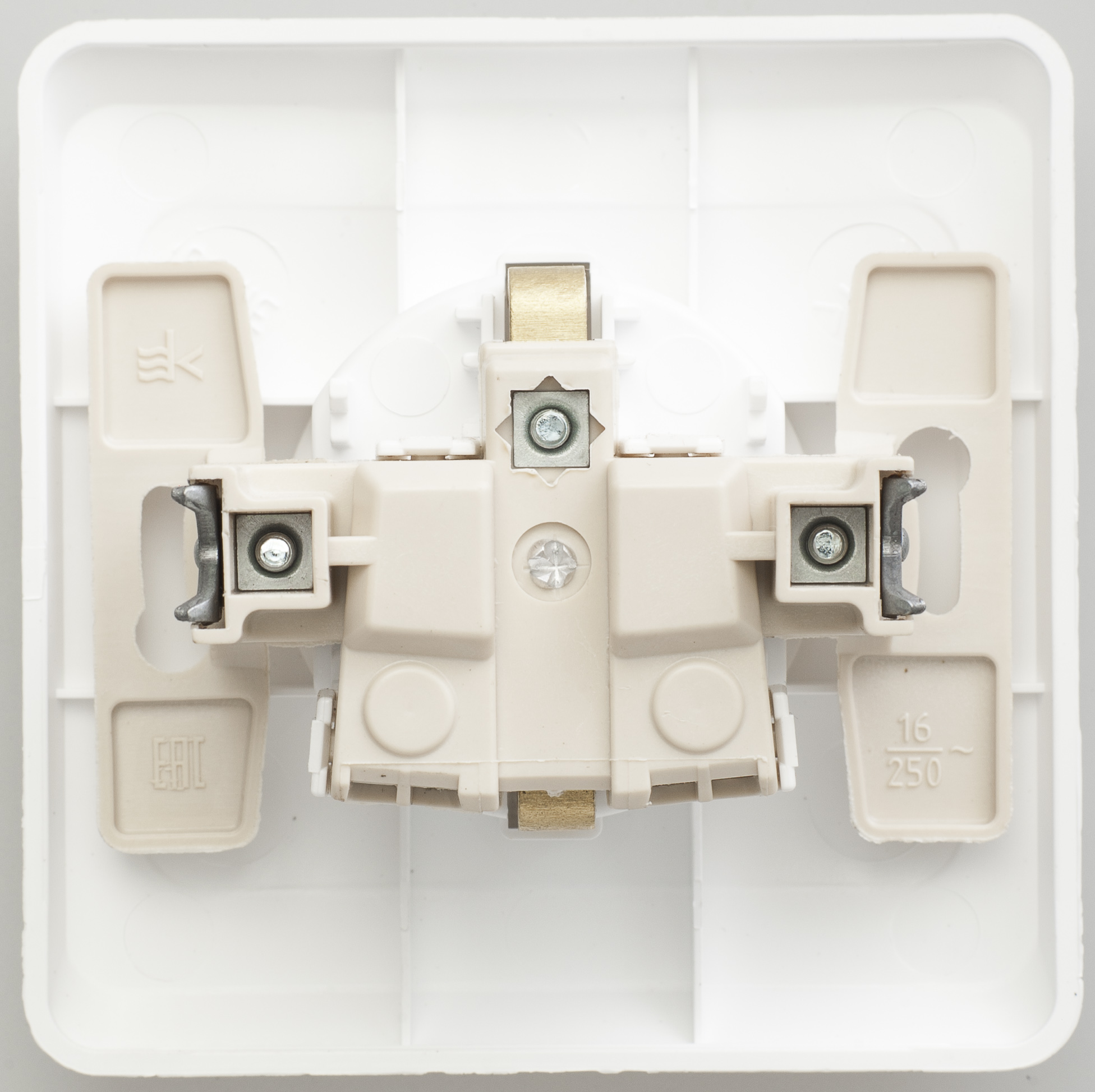 https://tedi24.pro/itcmedia/images/20190426/PC16004B_SCHNEIDERELECTRIC_2.jpeg Image Description for https://tedi24.pro/itcmedia/images/20190426/PC16004B_SCHNEIDERELECTRIC_2.jpeg