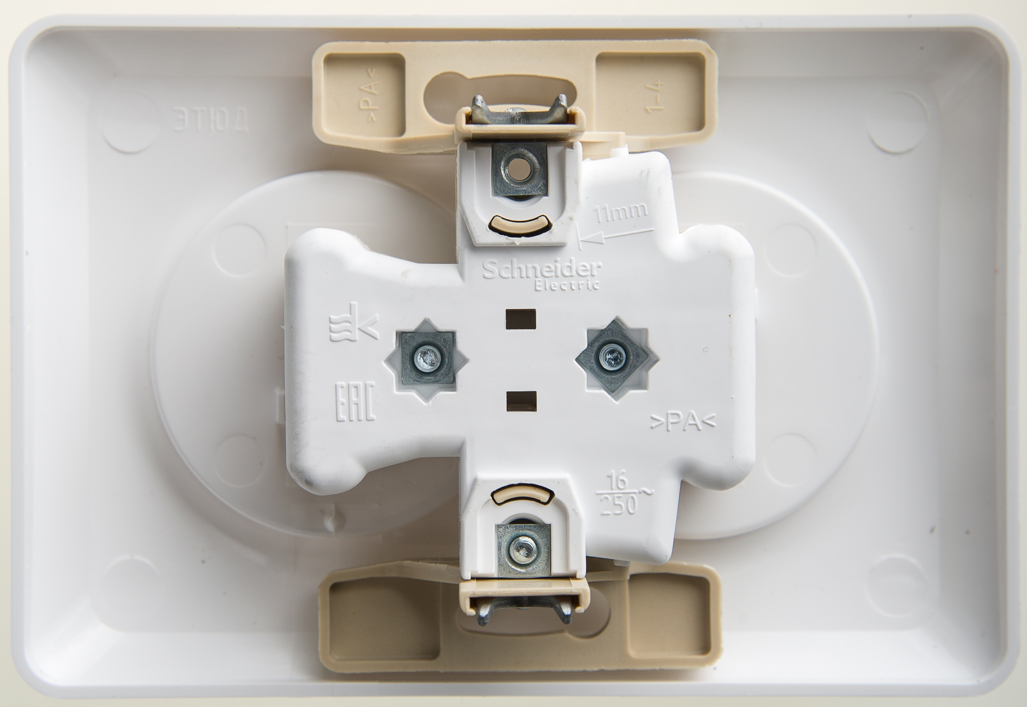 https://tedi24.pro/itcmedia/images/20190426/PC16105B_SCHNEIDERELECTRIC_2.jpeg Image Description for https://tedi24.pro/itcmedia/images/20190426/PC16105B_SCHNEIDERELECTRIC_2.jpeg