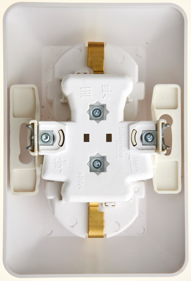 Image Description for https://tedi24.pro/itcmedia/images/20190426/RS16212BI_SCHNEIDERELECTRIC_2.jpeg
