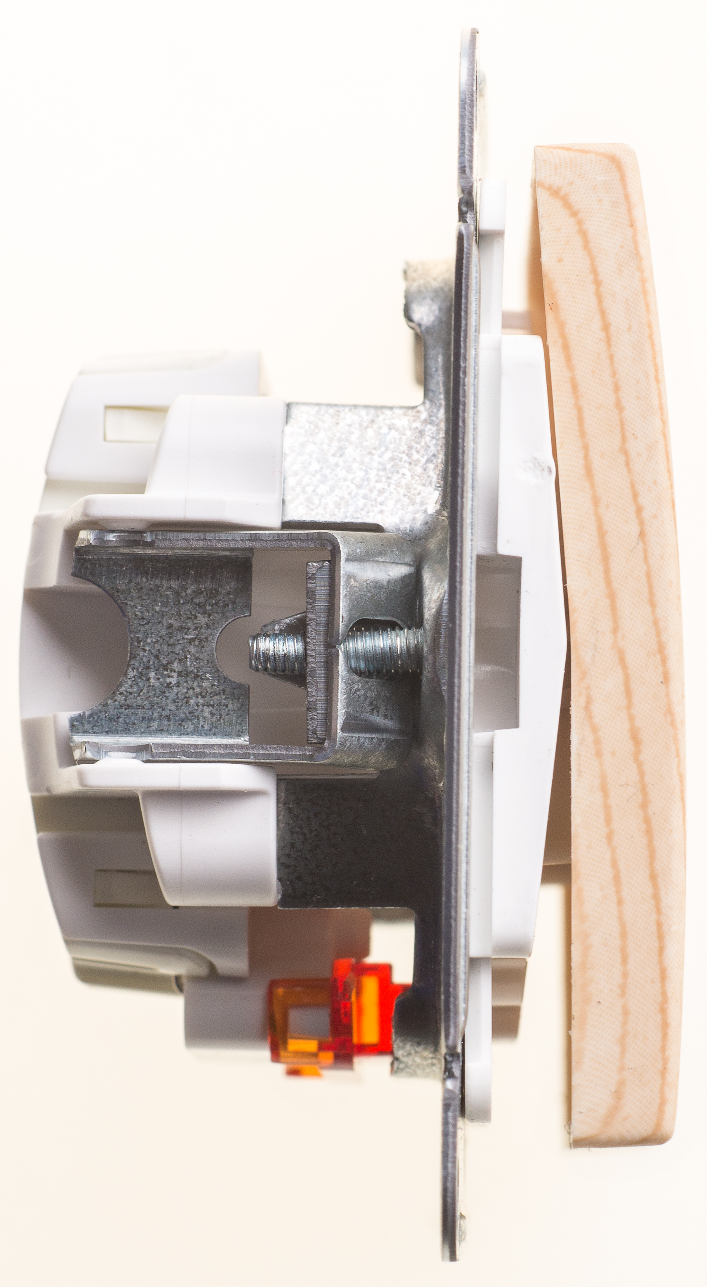 Image Description for https://tedi24.pro/itcmedia/images/20190426/VS110151786_SCHNEIDERELECTRIC_3.jpeg
