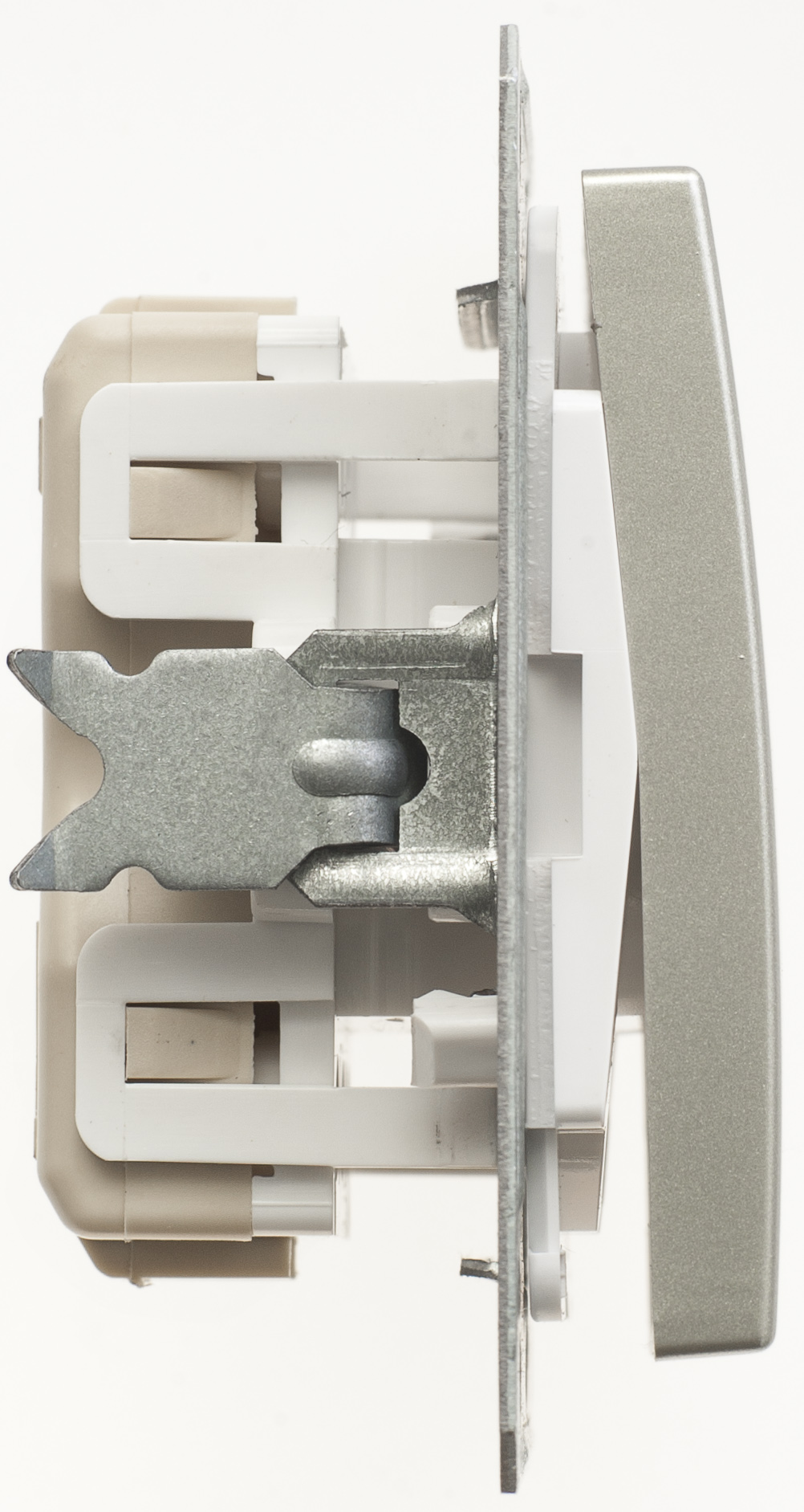 Image Description for https://tedi24.pro/itcmedia/images/20190426/VS116153986_SCHNEIDERELECTRIC_3.jpeg