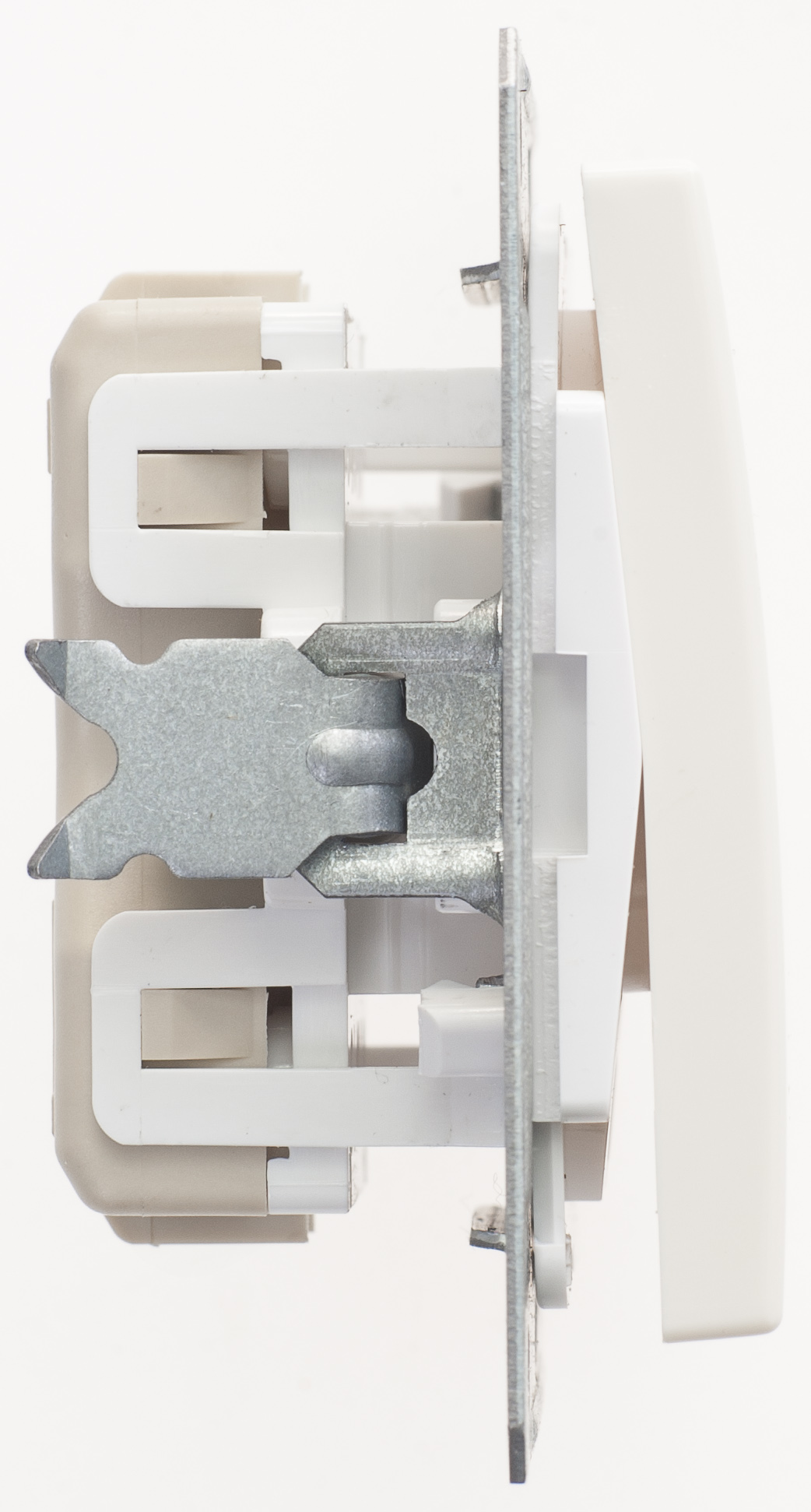 Image Description for https://tedi24.pro/itcmedia/images/20190426/VS116155286_SCHNEIDERELECTRIC_3.jpeg