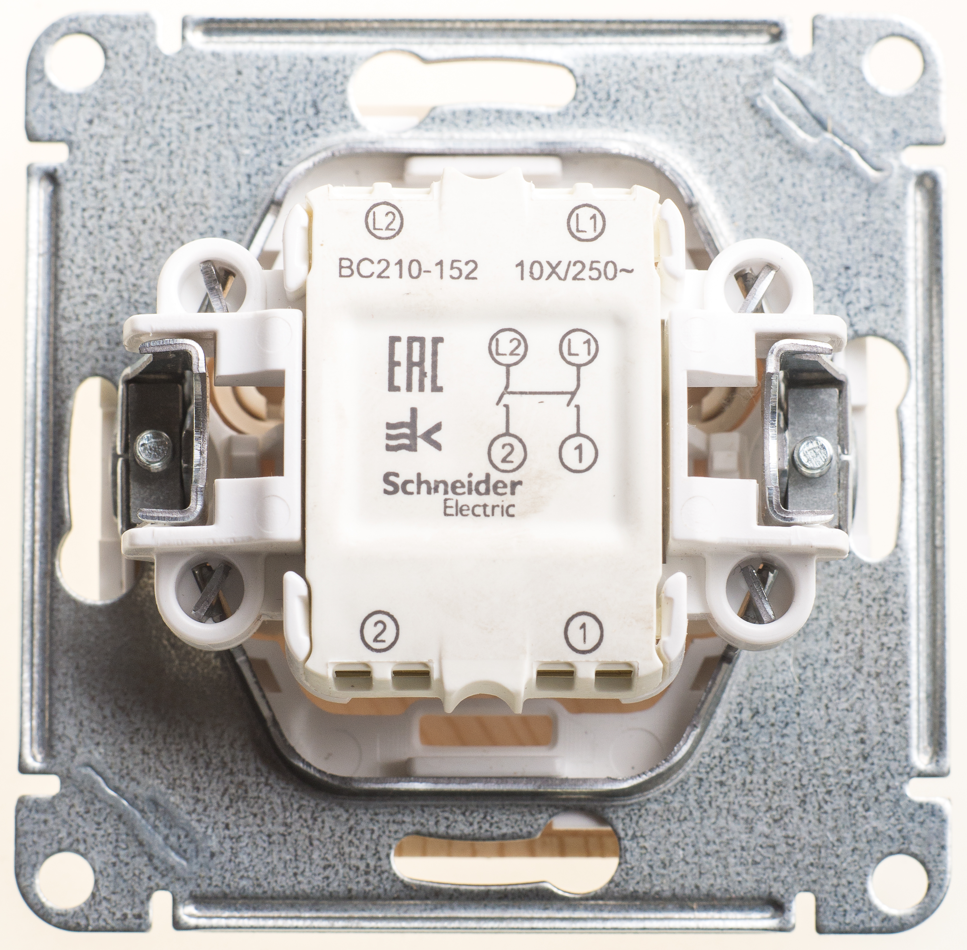 https://tedi24.pro/itcmedia/images/20190426/VS210152786_SCHNEIDERELECTRIC_2.jpeg Image Description for https://tedi24.pro/itcmedia/images/20190426/VS210152786_SCHNEIDERELECTRIC_2.jpeg