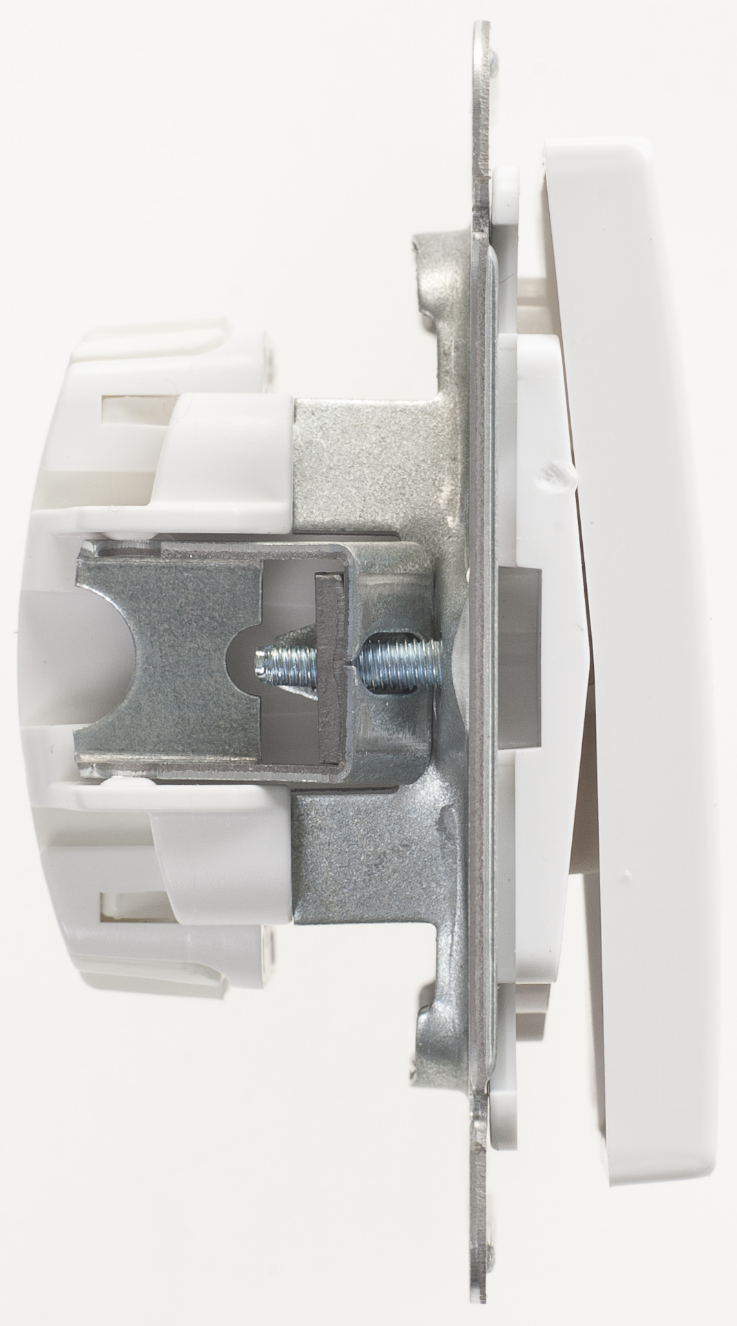 Image Description for https://tedi24.pro/itcmedia/images/20190426/VS610256186_SCHNEIDERELECTRIC_3.jpeg