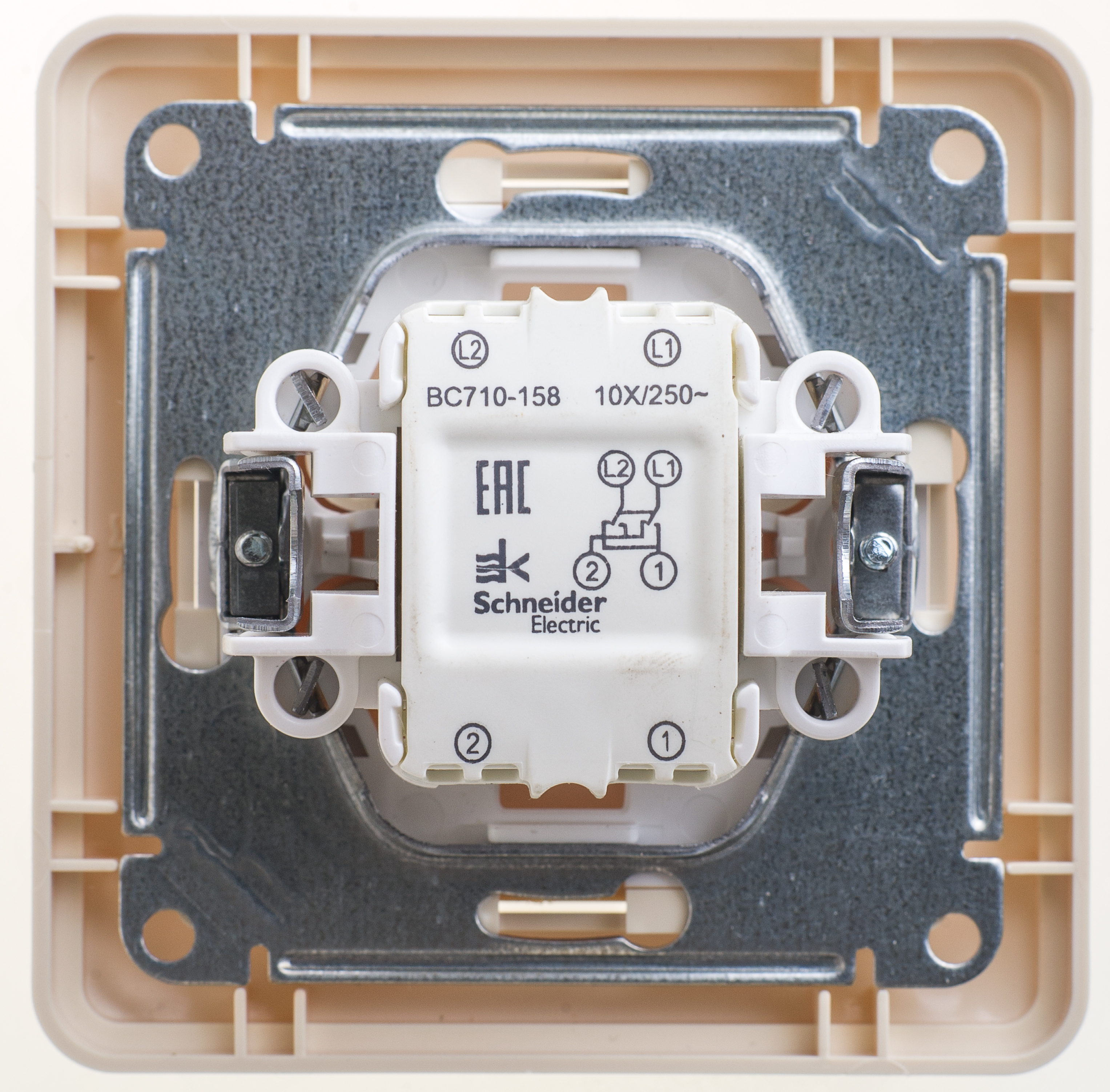 https://tedi24.pro/itcmedia/images/20190426/VS71015828_SCHNEIDERELECTRIC_1.jpeg Image Description for https://tedi24.pro/itcmedia/images/20190426/VS71015828_SCHNEIDERELECTRIC_1.jpeg