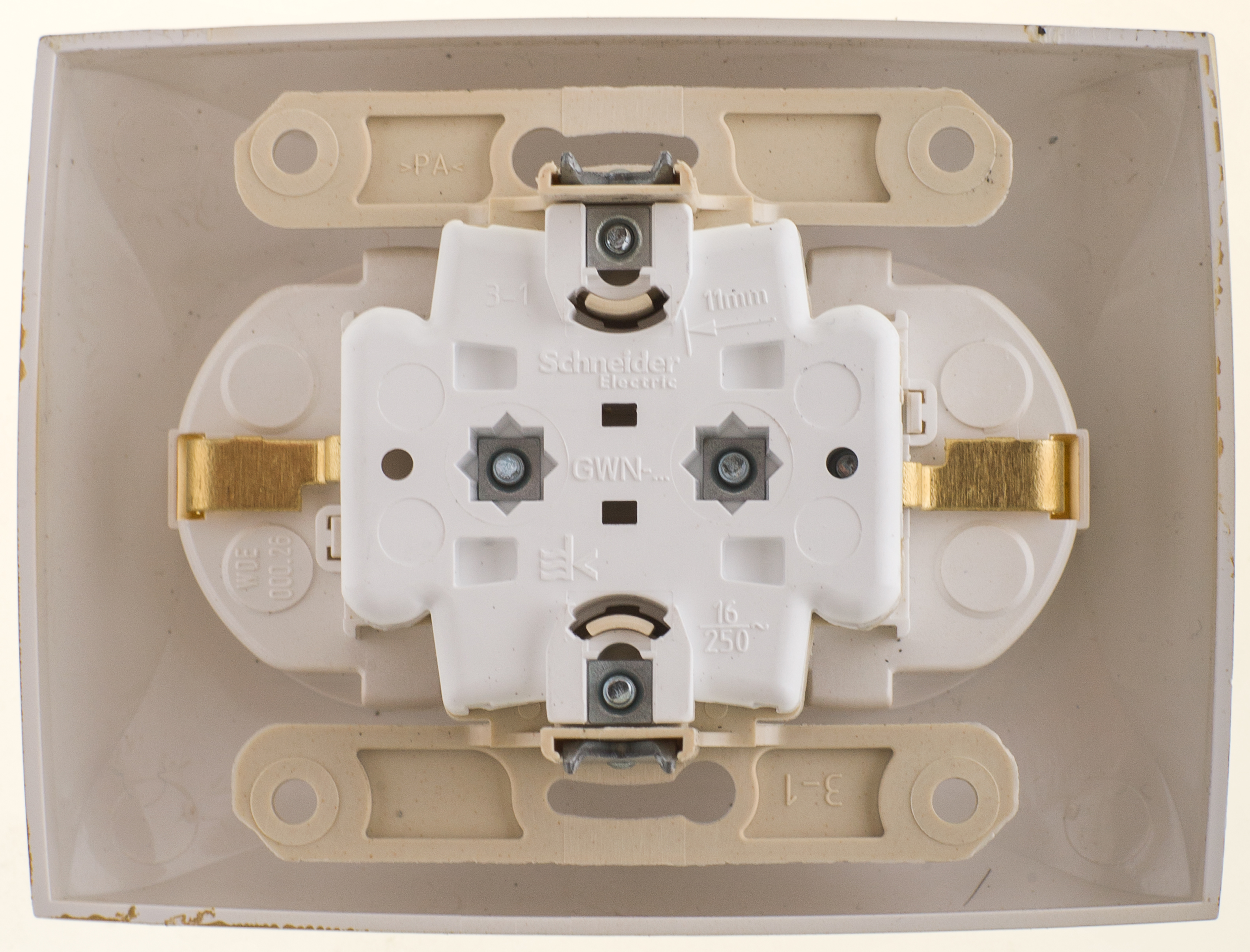 https://tedi24.pro/itcmedia/images/20190426/WDE000426_SCHNEIDERELECTRIC_3.jpeg Image Description for https://tedi24.pro/itcmedia/images/20190426/WDE000426_SCHNEIDERELECTRIC_3.jpeg