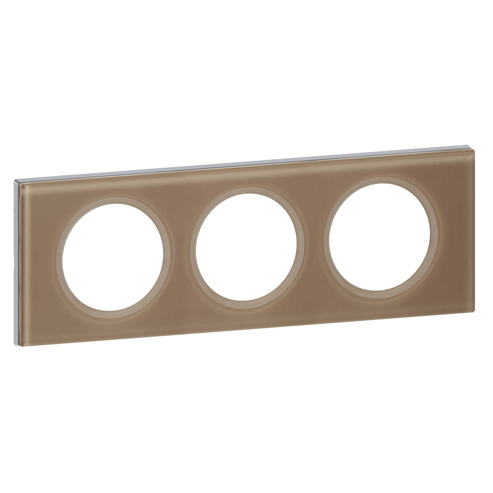 Image Description for https://tedi24.pro/itcmedia/images/20190702/069463_LEGRAND_1.jpg