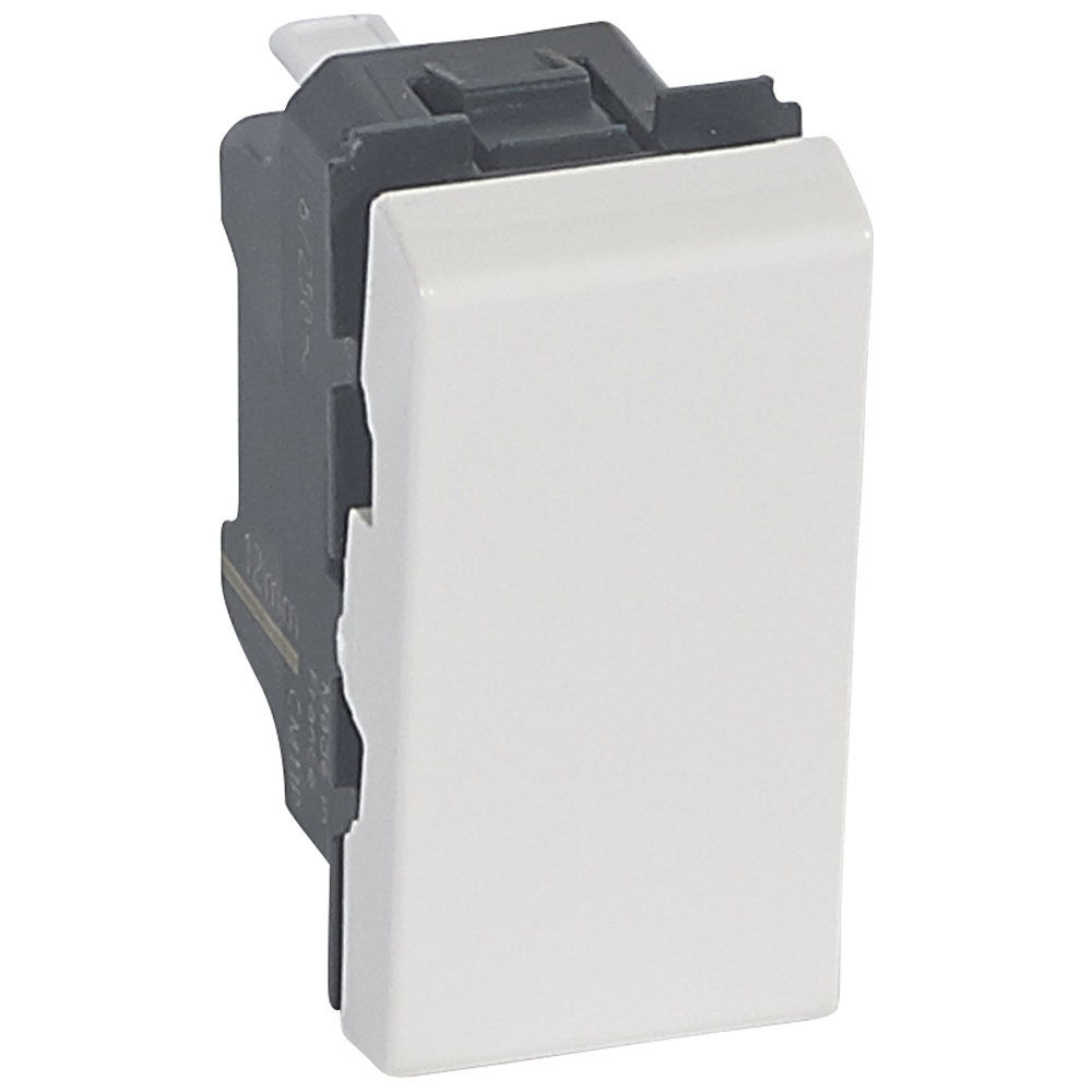 Image Description for https://tedi24.pro/itcmedia/images/20190702/078714_LEGRAND_1.jpg